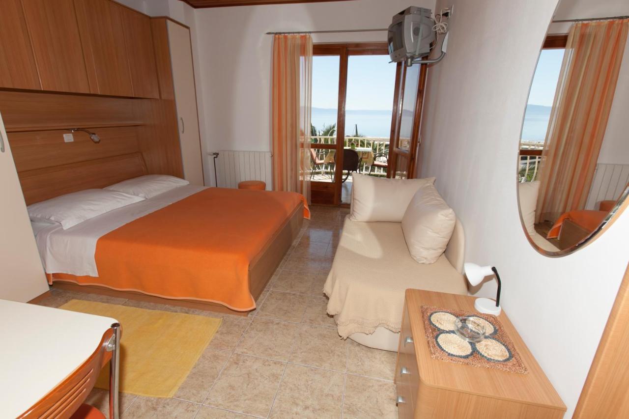Apartments Milana Tucepi Exterior photo